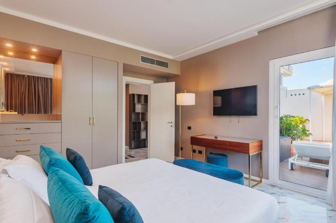 Hotel Excelsior Marina di Massa Luaran gambar