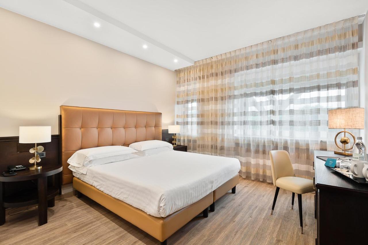 Hotel Excelsior Marina di Massa Luaran gambar