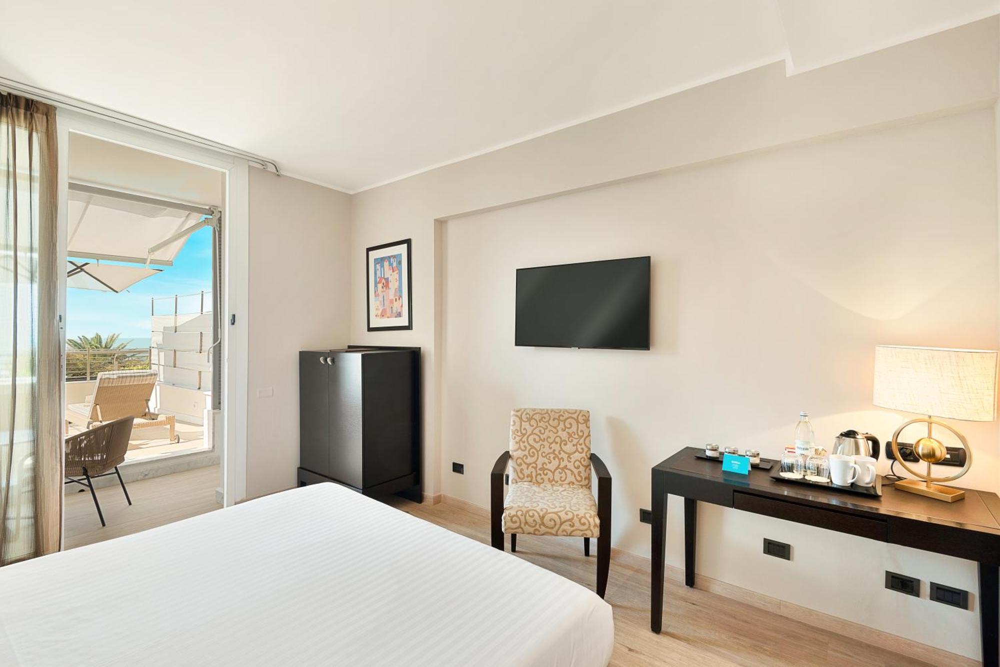 Hotel Excelsior Marina di Massa Luaran gambar