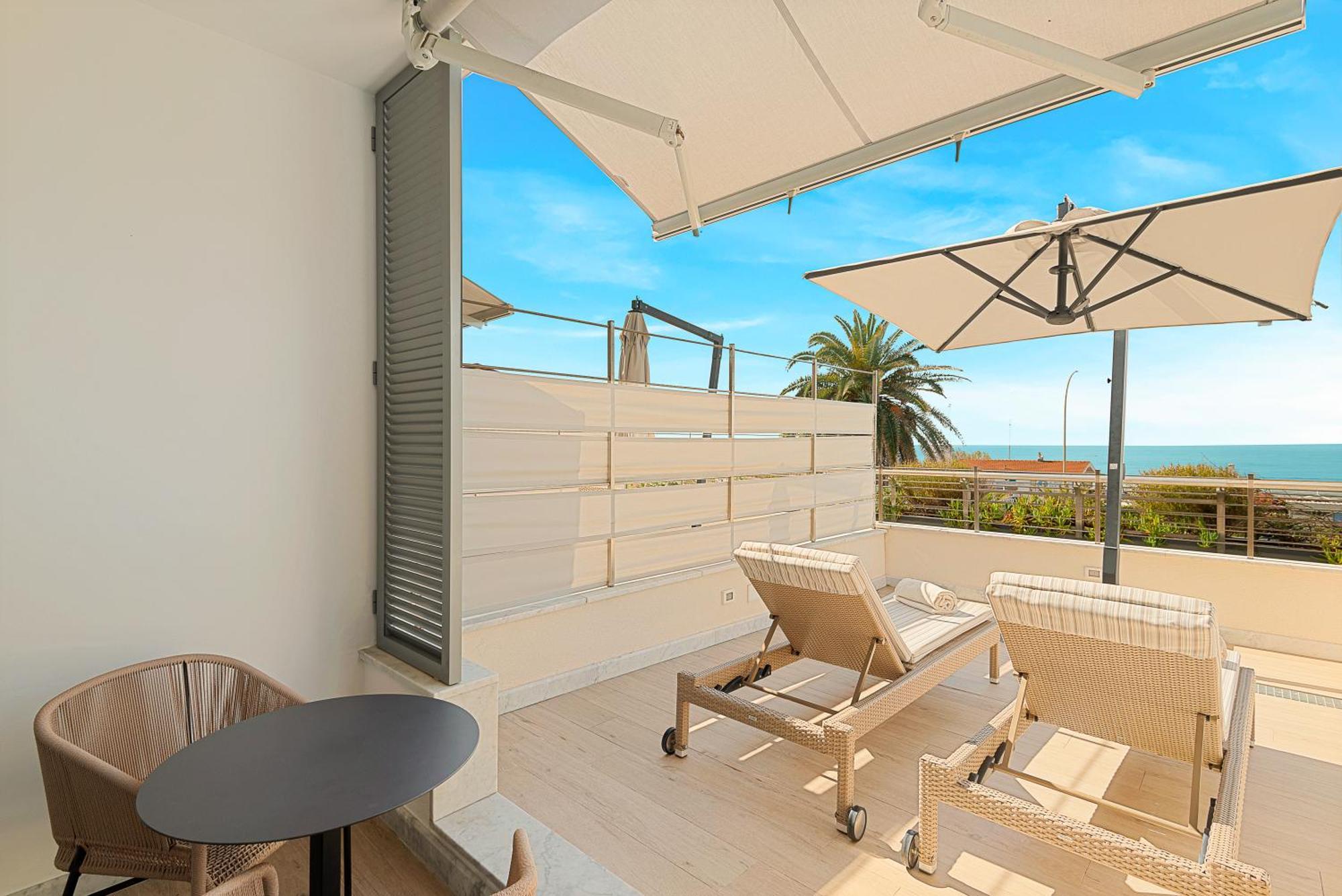 Hotel Excelsior Marina di Massa Luaran gambar