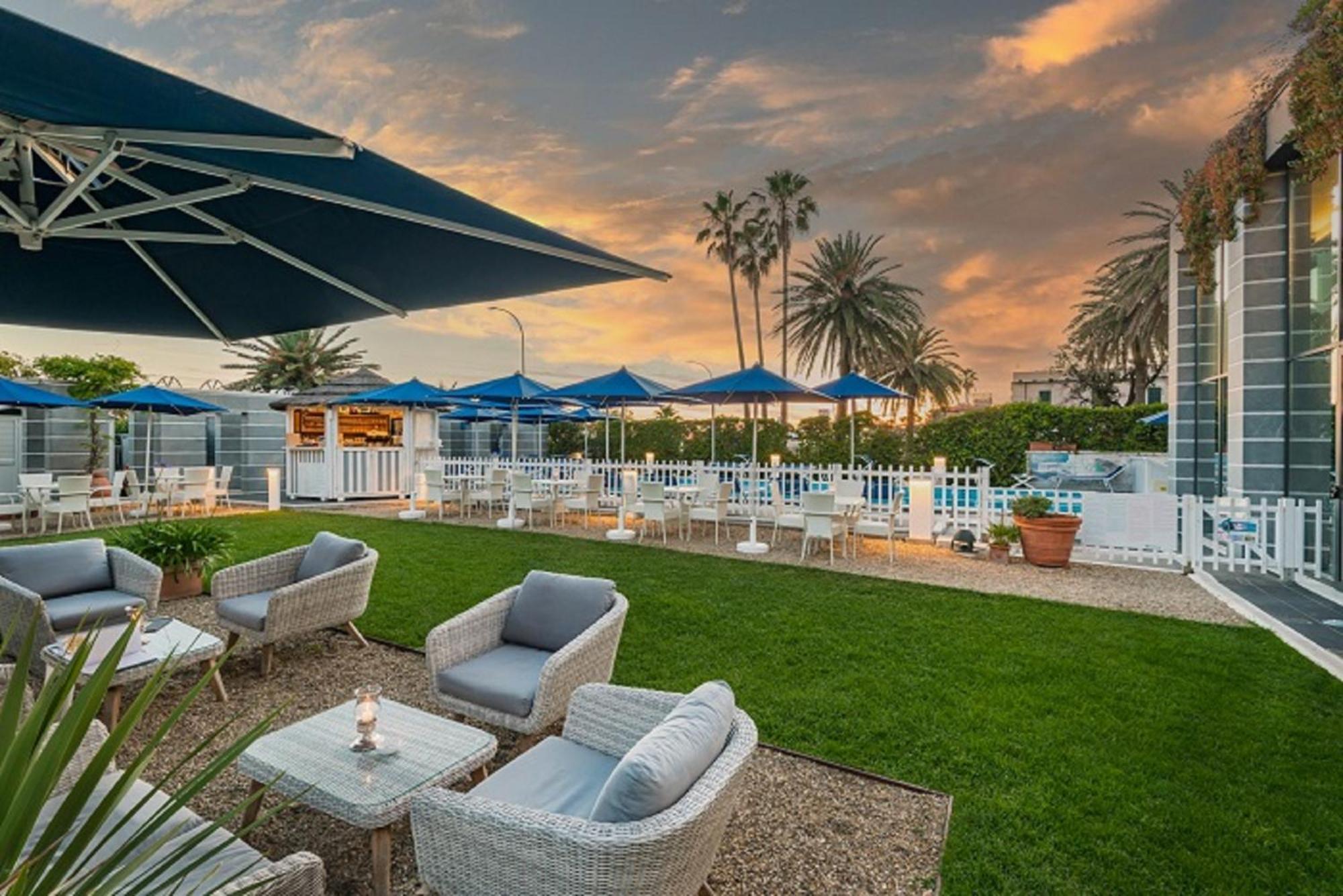 Hotel Excelsior Marina di Massa Luaran gambar