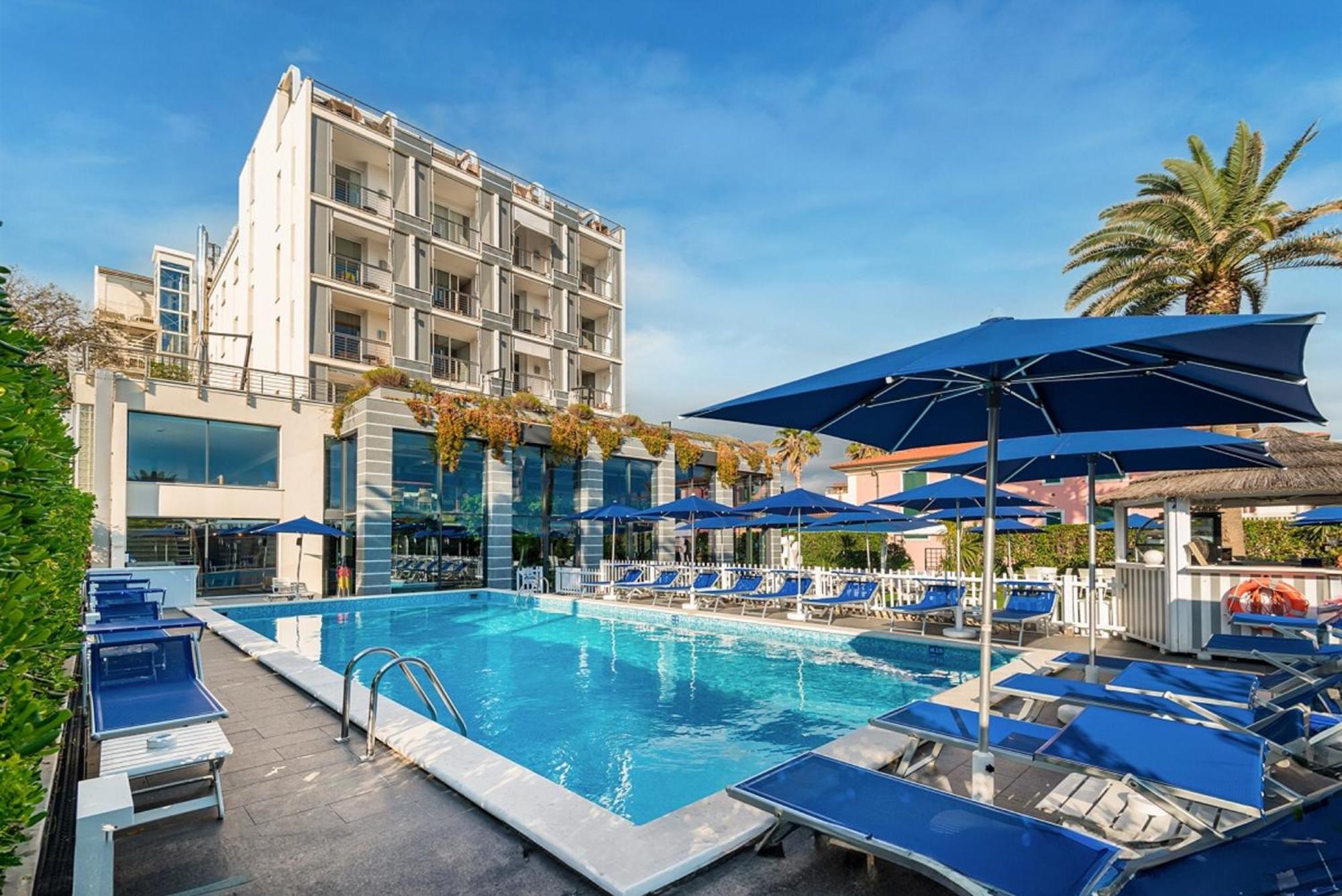 Hotel Excelsior Marina di Massa Luaran gambar